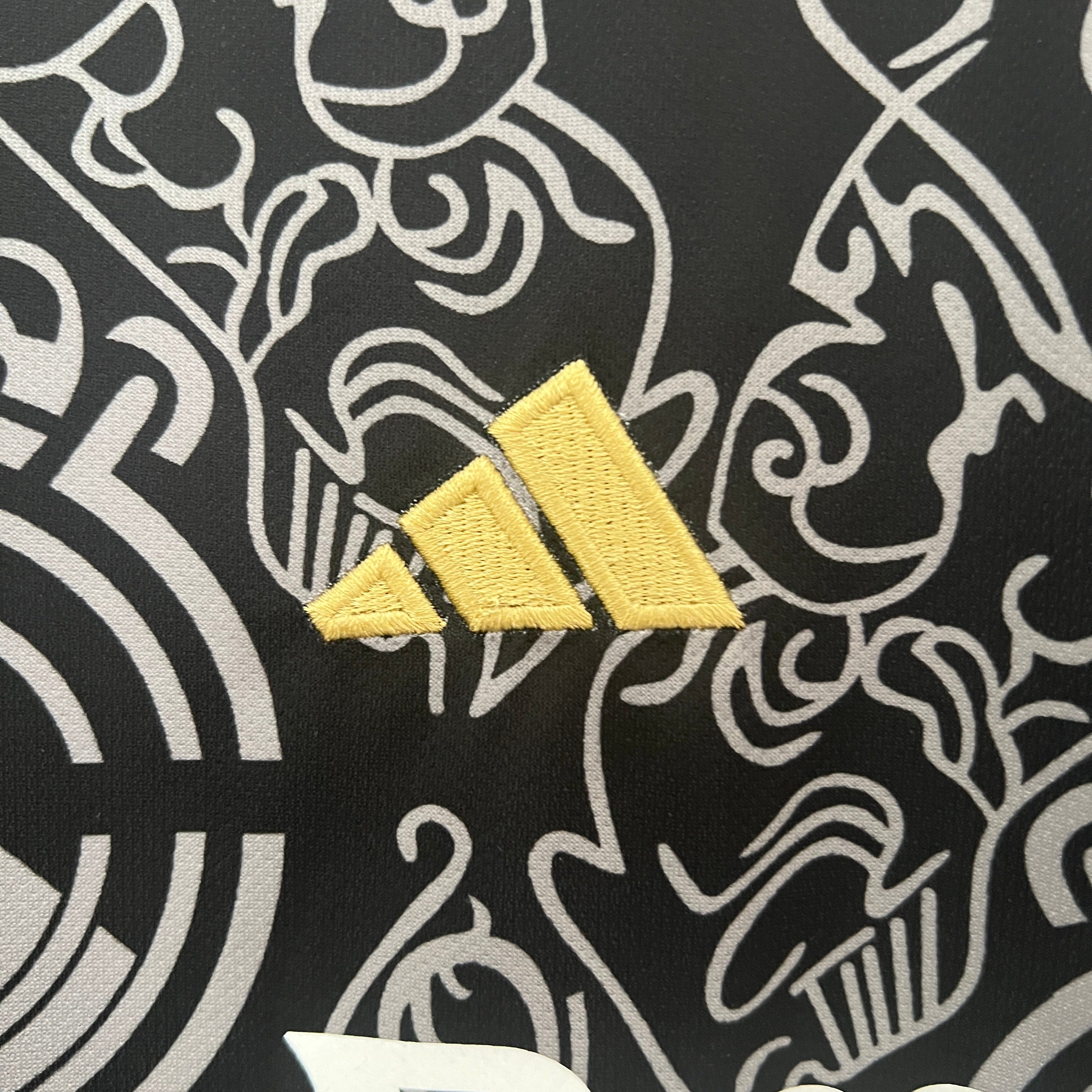 Real Madrid "Royalty" Premium Kit