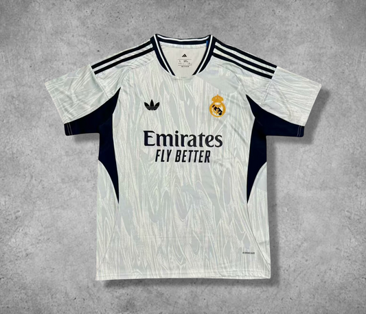 25/26 Real Madrid Trainig White Kit