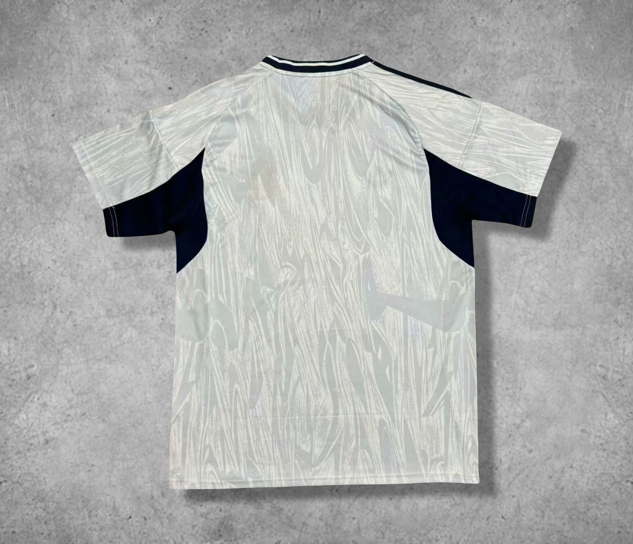 25/26 Real Madrid Trainig White Kit