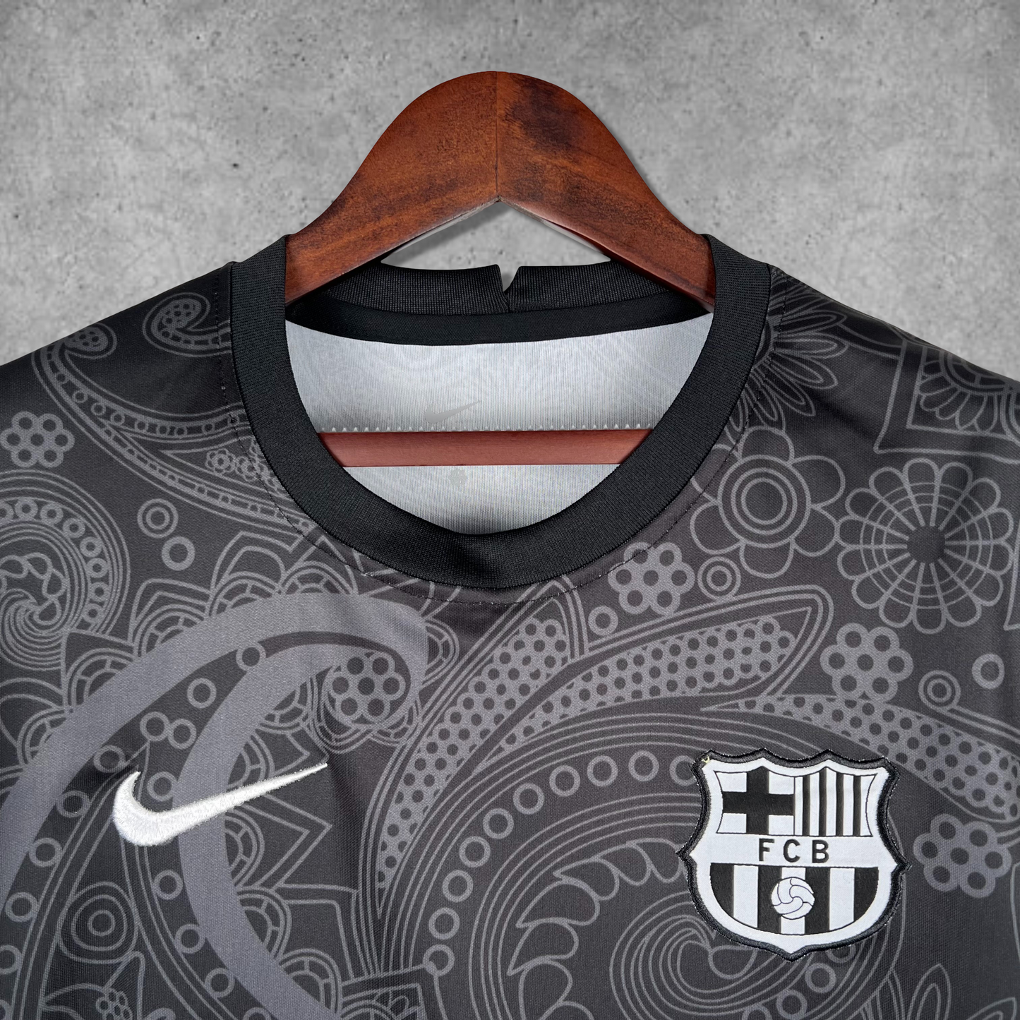 FC Barcelona "Noir Fleur" Premium Kit