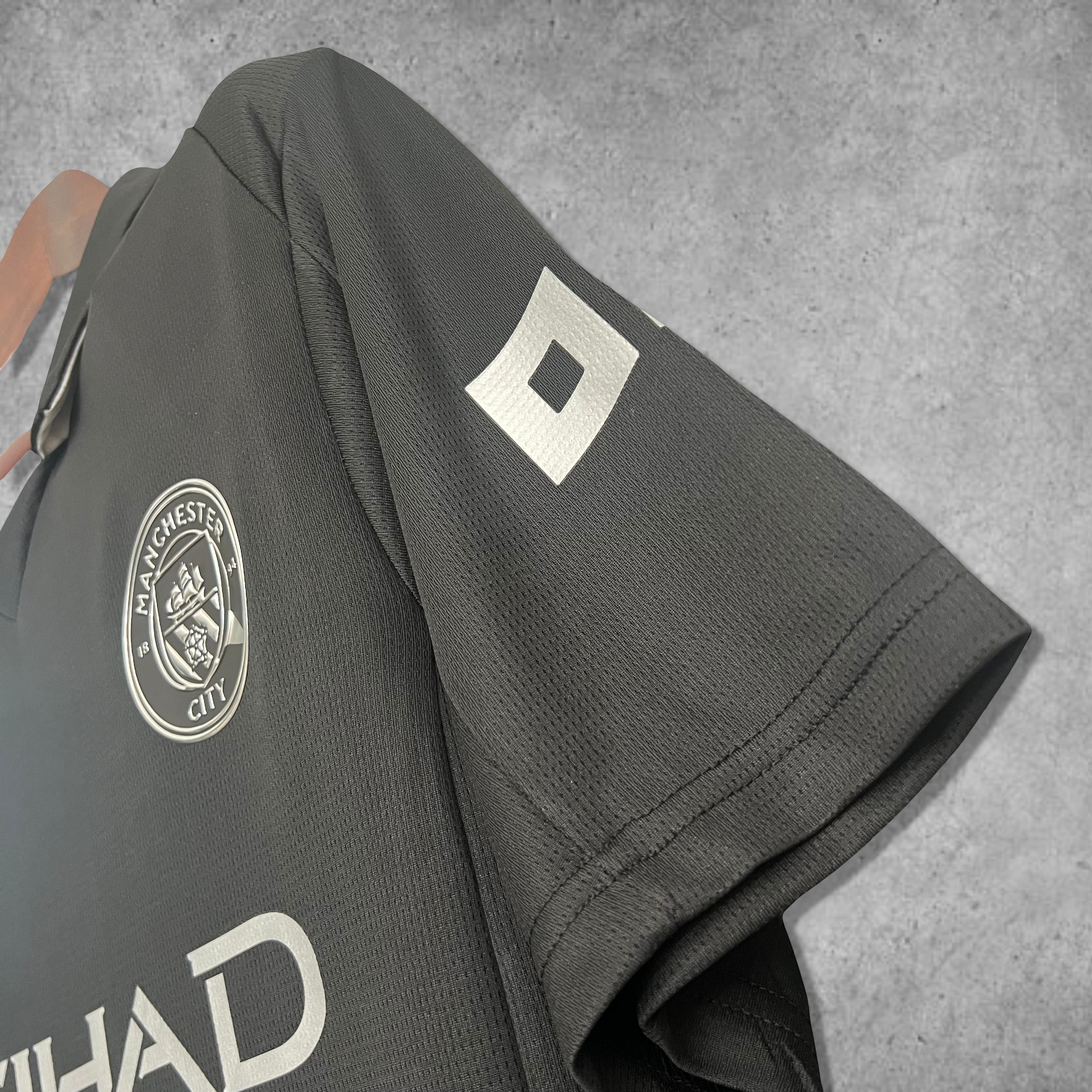 25/16 Manchester City Away Kit