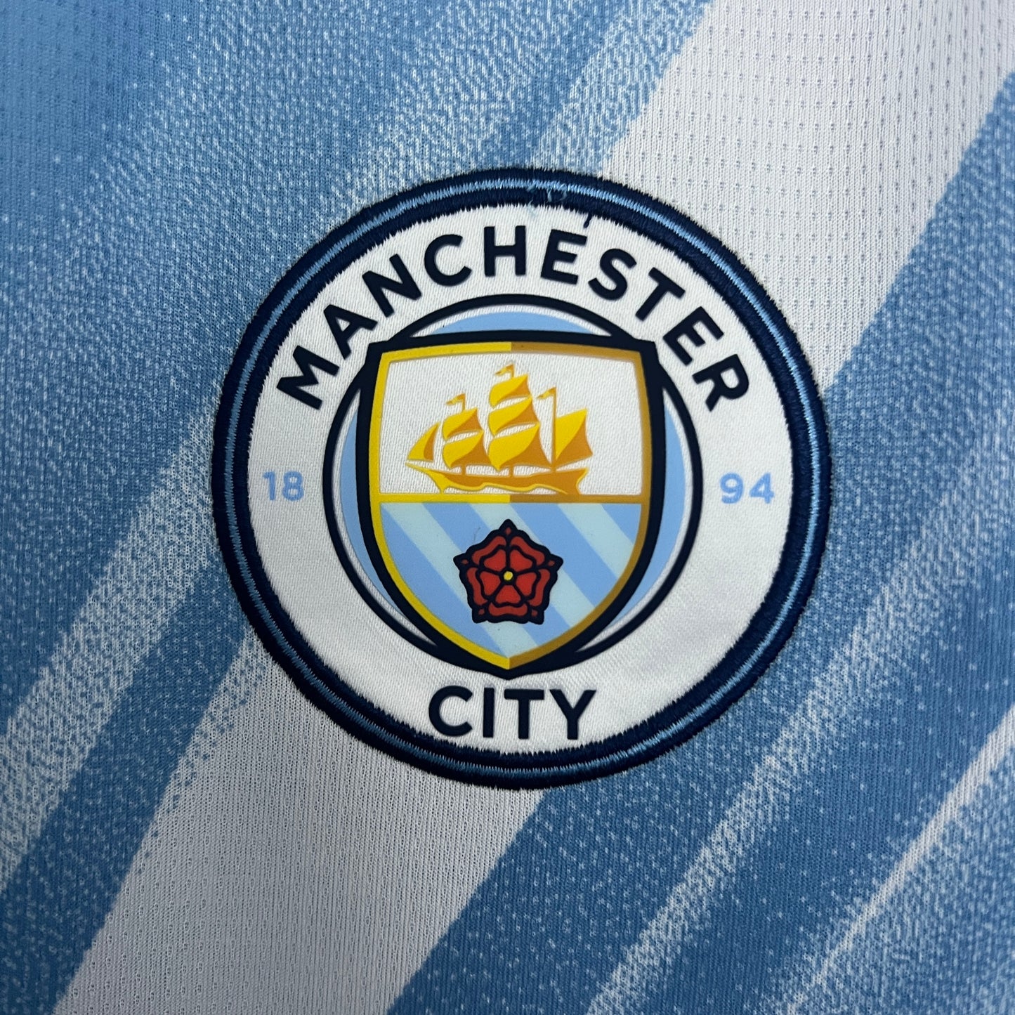 25/26 Manchester City Home Kit